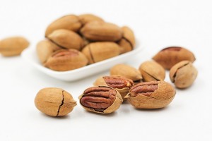 pecans-1214703_640