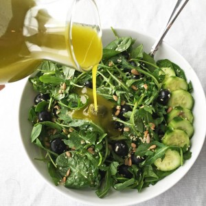 hempseed-oil-garlic-dressing